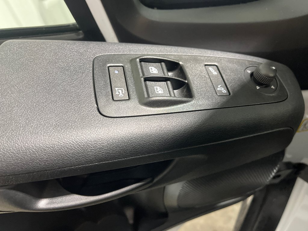 2026 Ram Promaster Cargo Van 3500 TRADESMAN W/ PASS SEAT in Grand-Sault and Edmunston, New Brunswick - 9 - w1024h768px