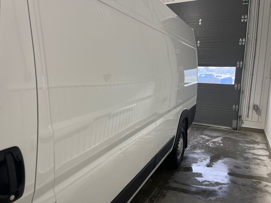 2026 Ram Promaster Cargo Van 3500 TRADESMAN W/ PASS SEAT in Grand-Sault and Edmunston, New Brunswick - 8 - w1024h768px