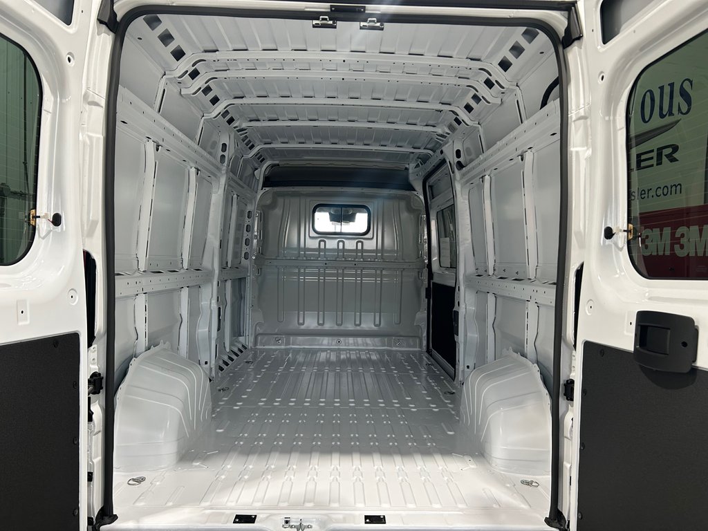2026 Ram Promaster Cargo Van 2500 TRADESMAN W/ PASS SEAT in Grand-Sault and Edmunston, New Brunswick - 7 - w1024h768px