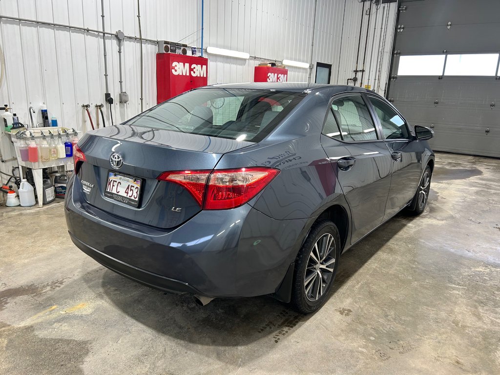 Toyota COROLLA  2017 à Grand-Sault et Edmunston, Nouveau-Brunswick - 4 - w1024h768px