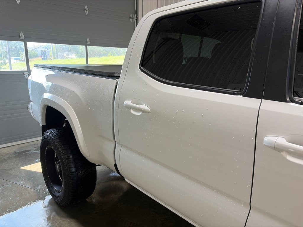 Toyota TACOMA DBL CAB SR5/TRD  2023 à Grand-Sault et Edmunston, Nouveau-Brunswick - 4 - w1024h768px