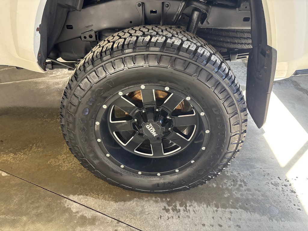 Toyota TACOMA DBL CAB SR5/TRD  2023 à Grand-Sault et Edmunston, Nouveau-Brunswick - 14 - w1024h768px
