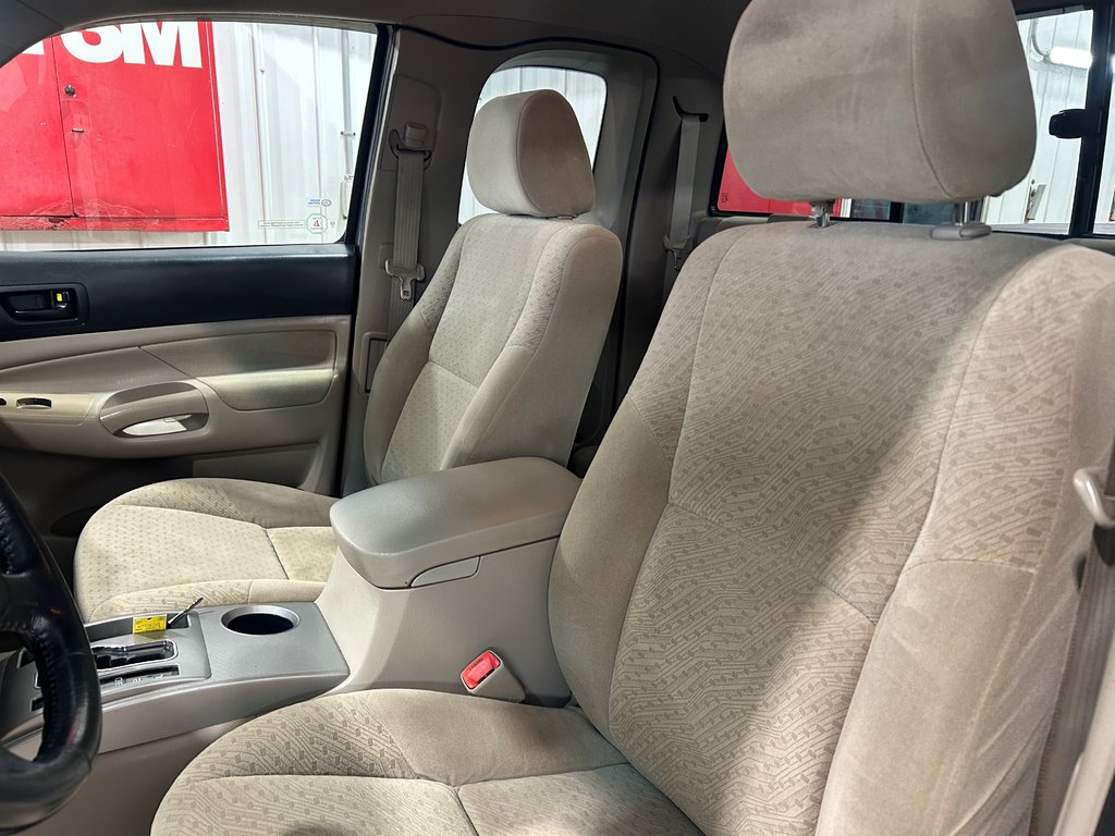 2007 Toyota TACOMA in Grand-Sault and Edmunston, New Brunswick - 8 - w1024h768px