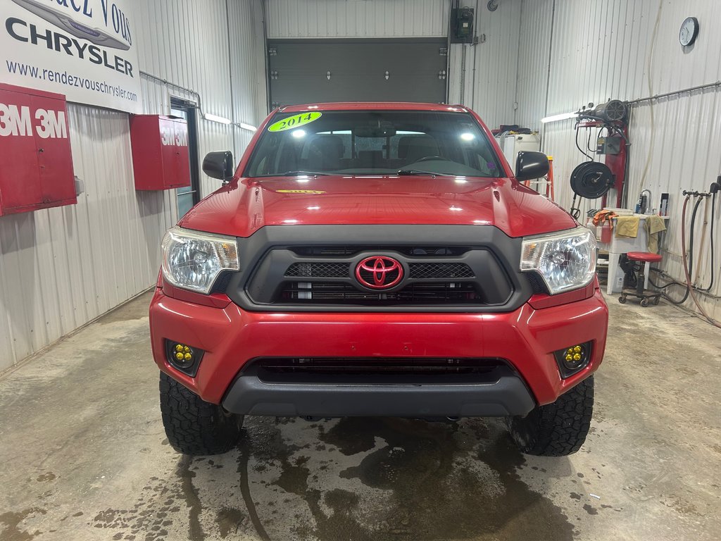 Toyota Tacoma  2014 à Grand-Sault et Edmunston, Nouveau-Brunswick - 2 - w1024h768px