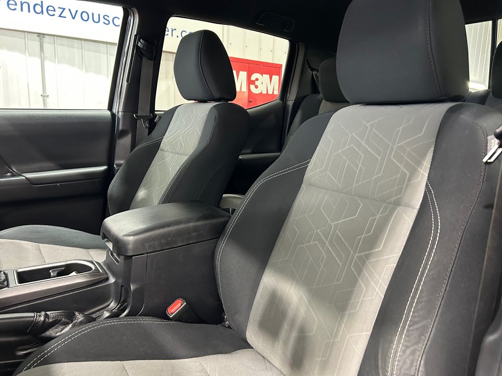 2021 Toyota TACOMA in Grand-Sault and Edmunston, New Brunswick - 9 - w1024h768px
