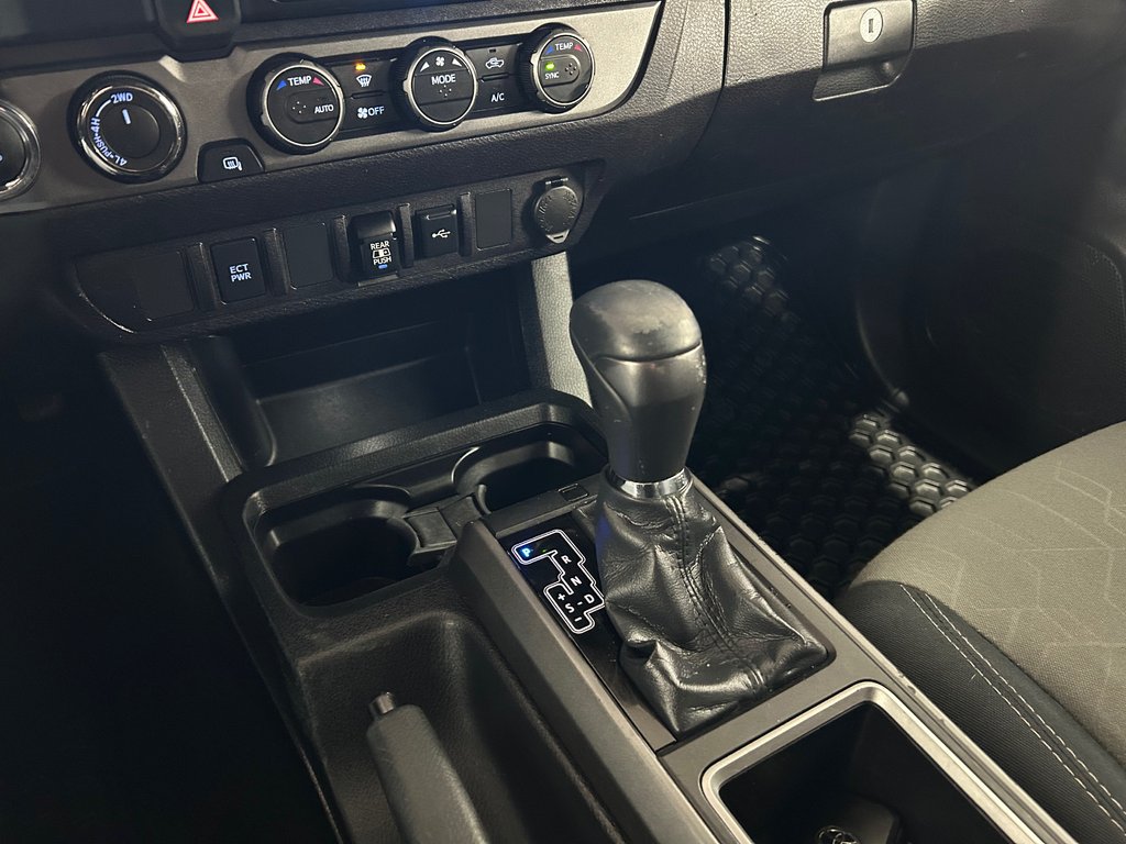 2021 Toyota TACOMA in Grand-Sault and Edmunston, New Brunswick - 14 - w1024h768px