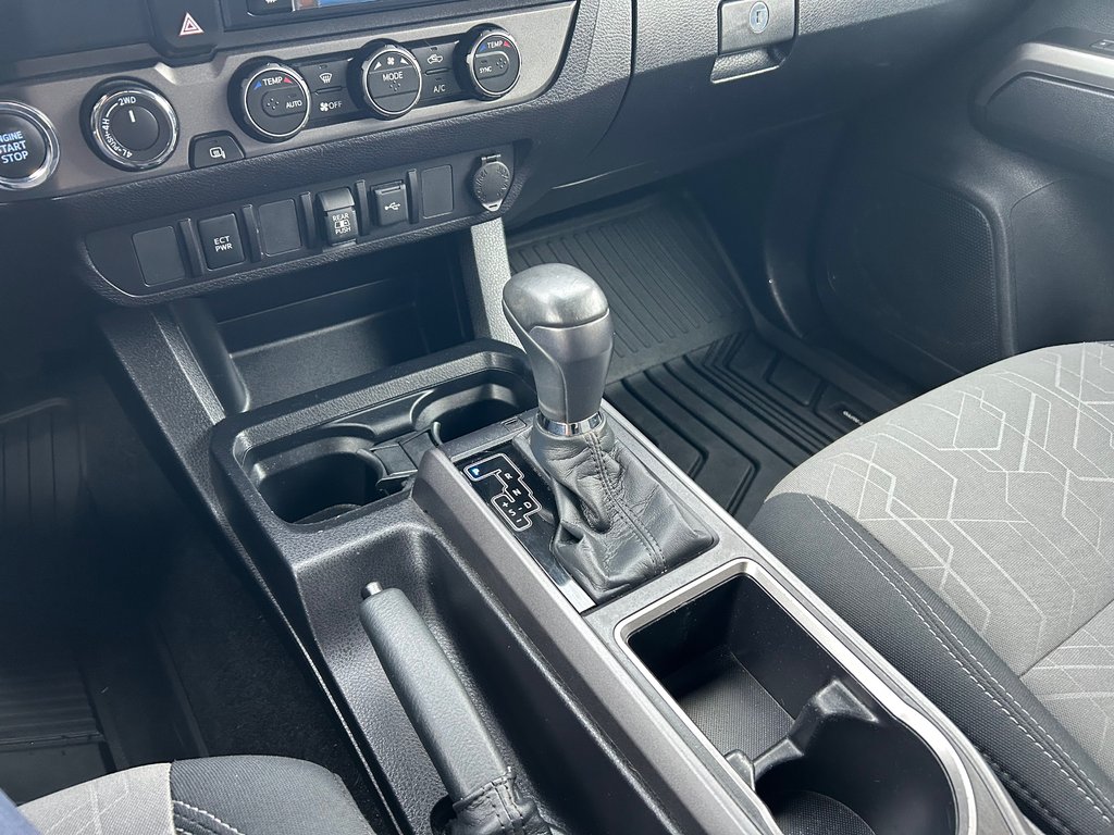 Toyota TACOMA  2023 à Grand-Sault et Edmunston, Nouveau-Brunswick - 14 - w1024h768px