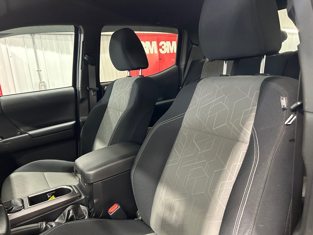 Toyota TACOMA  2023 à Grand-Sault et Edmunston, Nouveau-Brunswick - 9 - w1024h768px