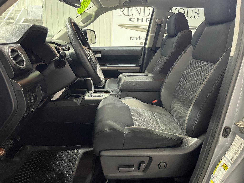 Toyota TUNDRA CREWMAX SR5 SR5 Plus 2019 à Grand-Sault et Edmunston, Nouveau-Brunswick - 11 - w1024h768px