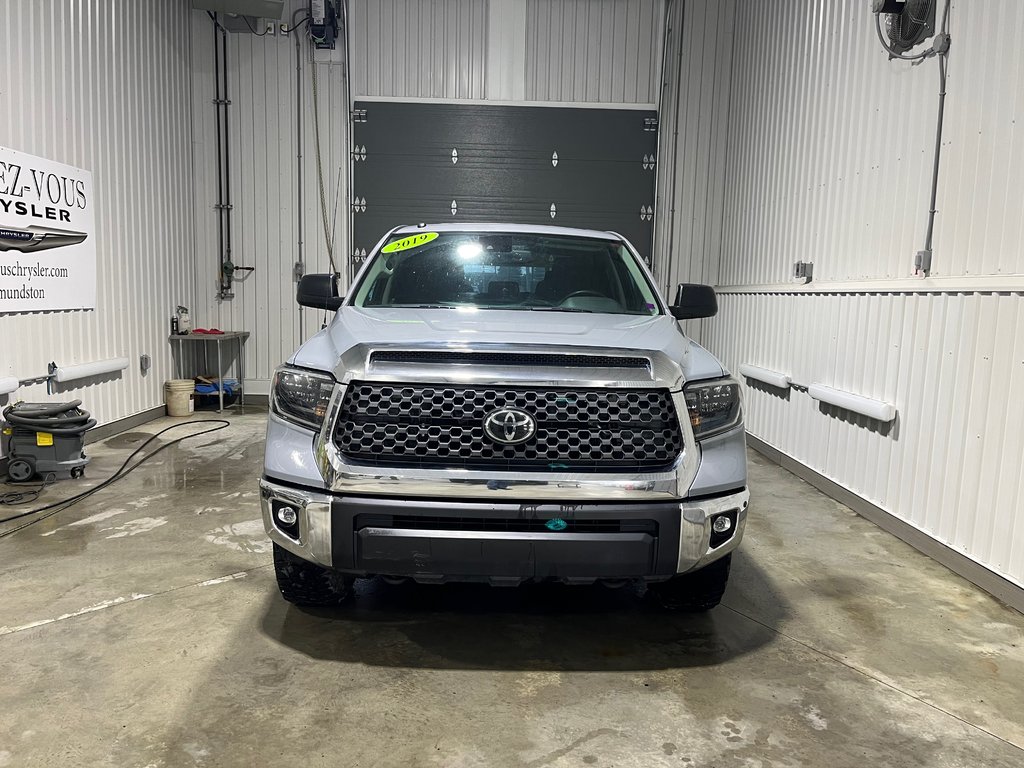 Toyota TUNDRA CREWMAX SR5 SR5 Plus 2019 à Grand-Sault et Edmunston, Nouveau-Brunswick - 2 - w1024h768px