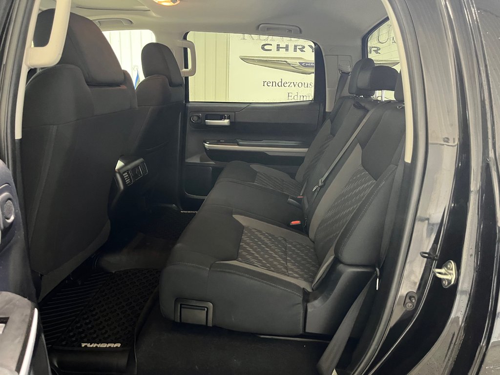 Toyota TUNDRA CREWMAX SR5 SR5 Plus 2018 à Grand-Sault et Edmunston, Nouveau-Brunswick - 9 - w1024h768px