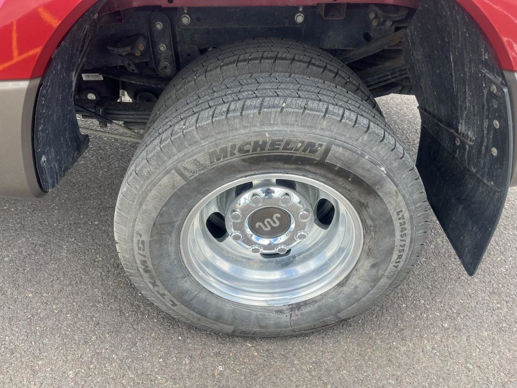 2022 Ford F-350 King Ranch cabine 6 places 4RM caisse de 8 pi in New Richmond, Quebec - 11 - w1024h768px
