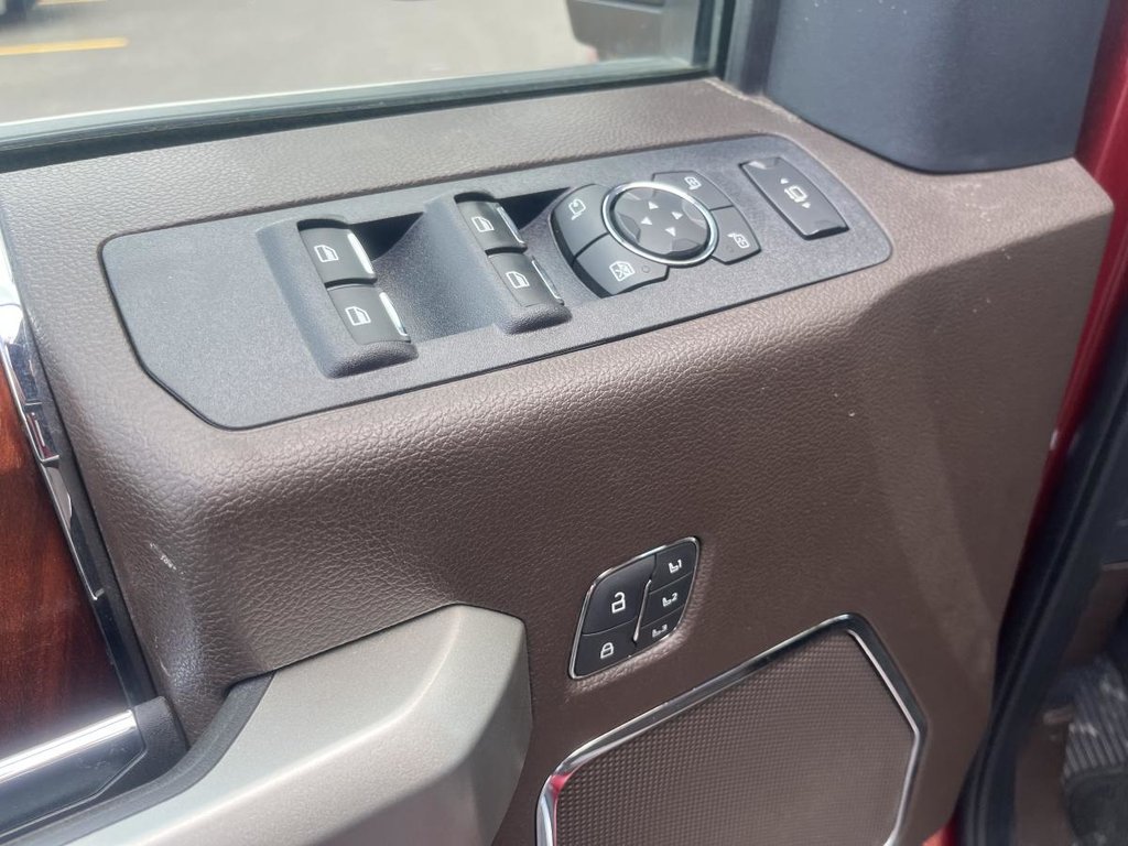 2022 Ford F-350 King Ranch cabine 6 places 4RM caisse de 8 pi in New Richmond, Quebec - 23 - w1024h768px