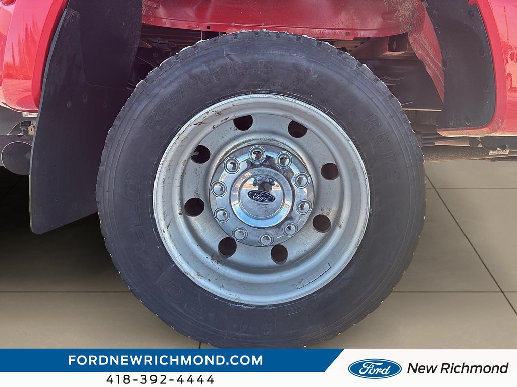Ford Super Duty F-450 DRW XLT cabine 6 places 4RM caisse de 8 pi 2023 à New Richmond, Québec - 16 - w1024h768px