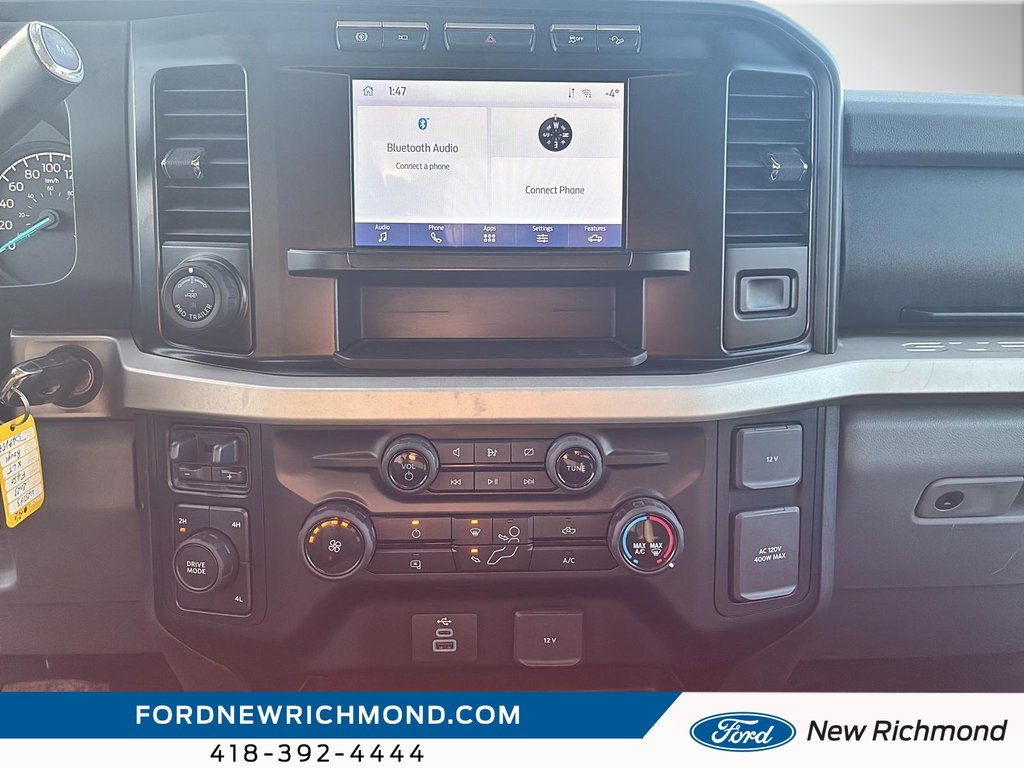 Ford Super Duty F-450 DRW XLT cabine 6 places 4RM caisse de 8 pi 2023 à New Richmond, Québec - 28 - w1024h768px