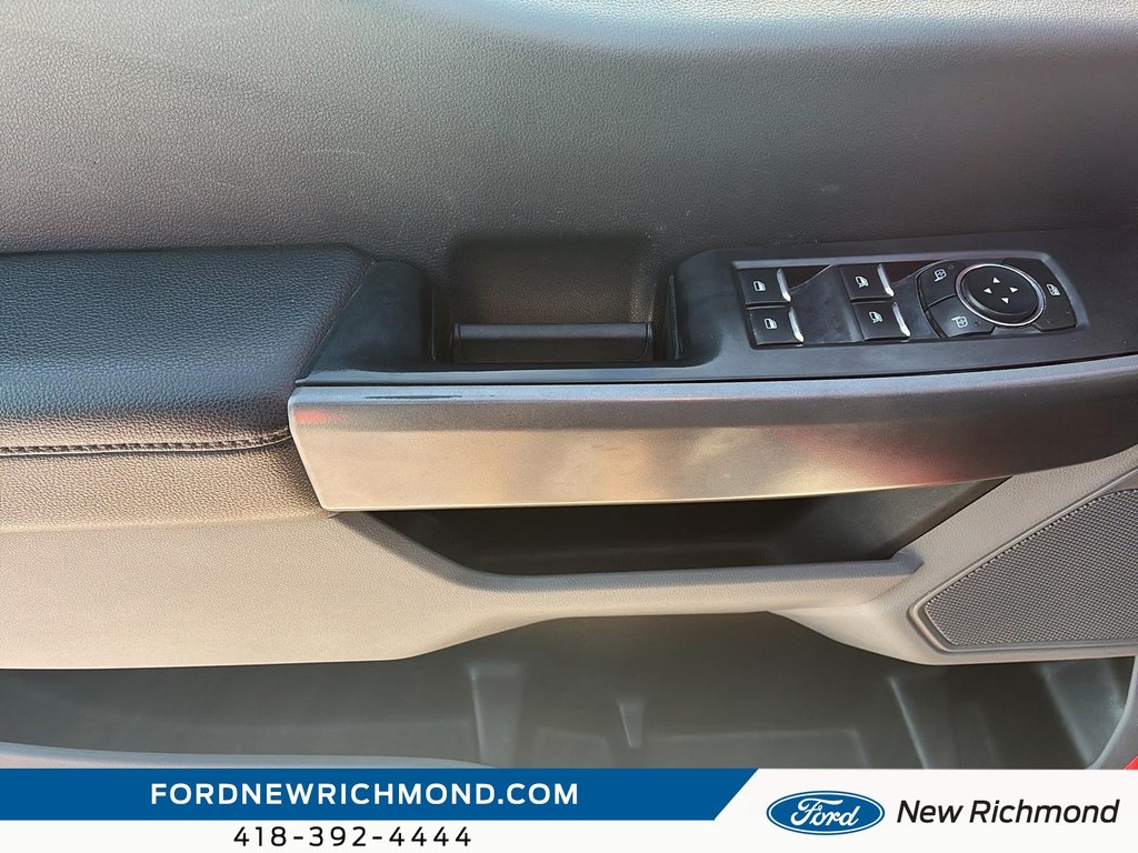 Ford Super Duty F-450 DRW XLT cabine 6 places 4RM caisse de 8 pi 2023 à New Richmond, Québec - 22 - w1024h768px