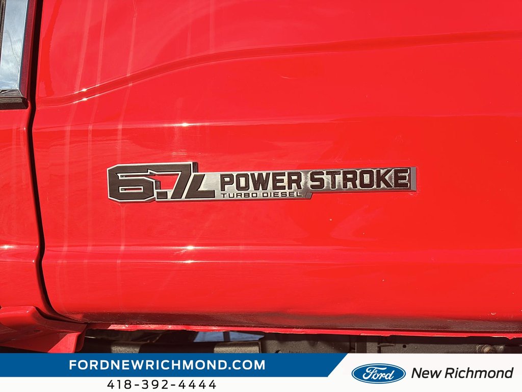 Ford Super Duty F-450 DRW XLT cabine 6 places 4RM caisse de 8 pi 2023 à New Richmond, Québec - 6 - w1024h768px