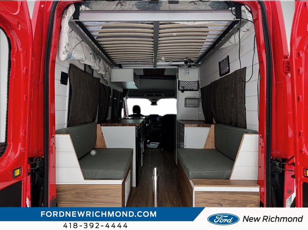 2025 Ford Transit T-250 EL TI toit surélevé 148 po PNBV de 9 070 lb in New Richmond, Quebec - 12 - w1024h768px