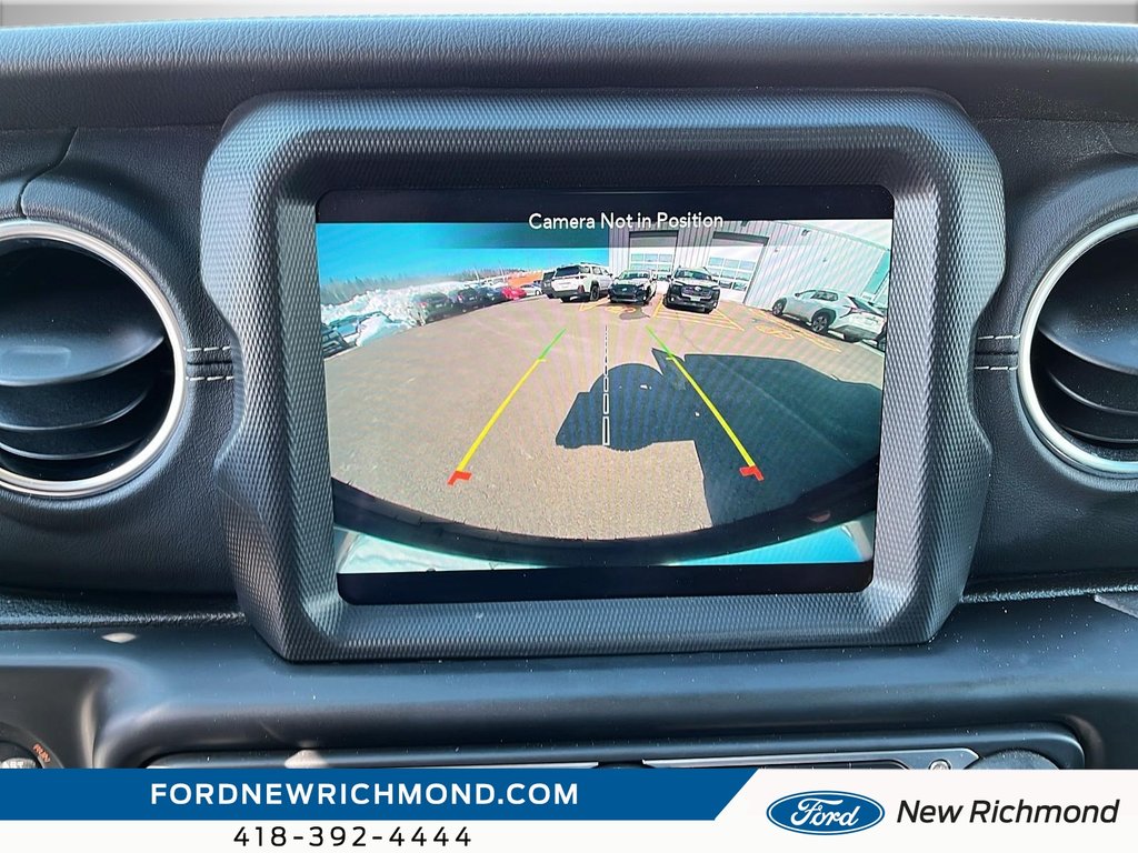 2021 Jeep Wrangler Unlimited Sahara 4x4 in New Richmond, Quebec - 24 - w1024h768px