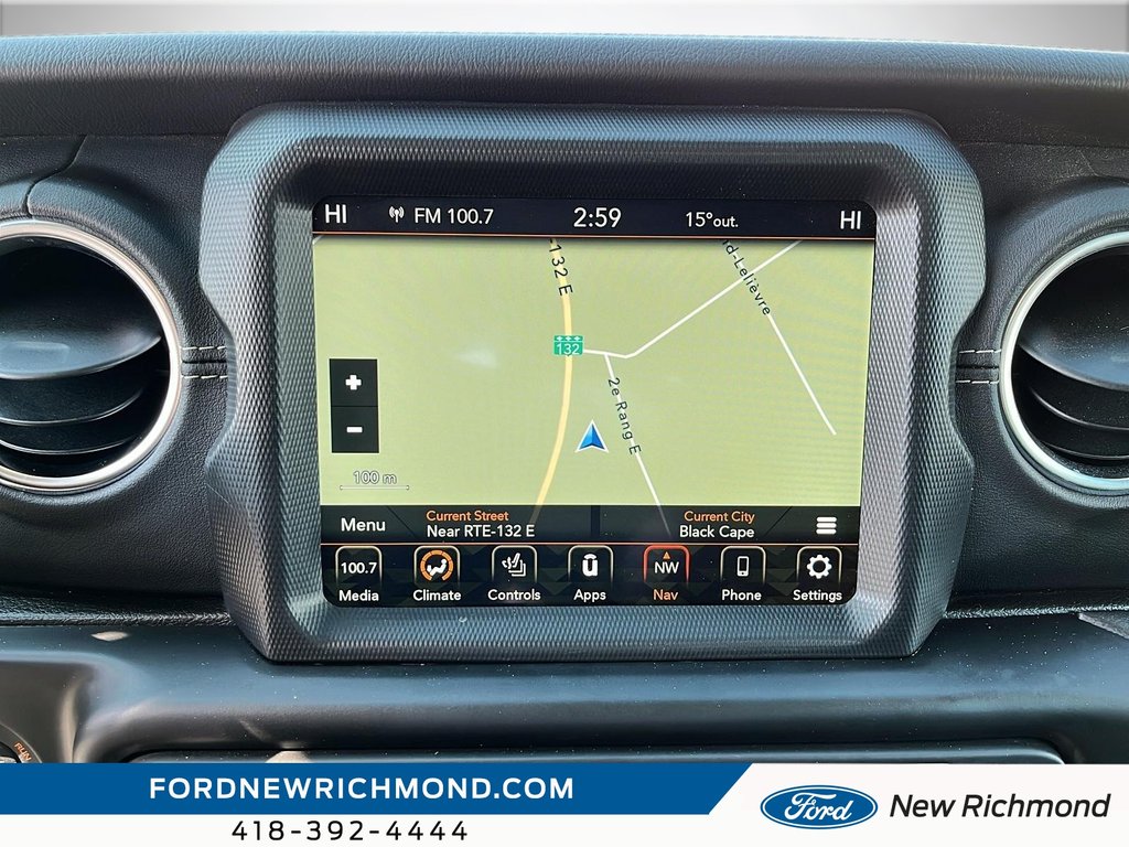 2021 Jeep Wrangler Unlimited Sahara 4x4 in New Richmond, Quebec - 25 - w1024h768px