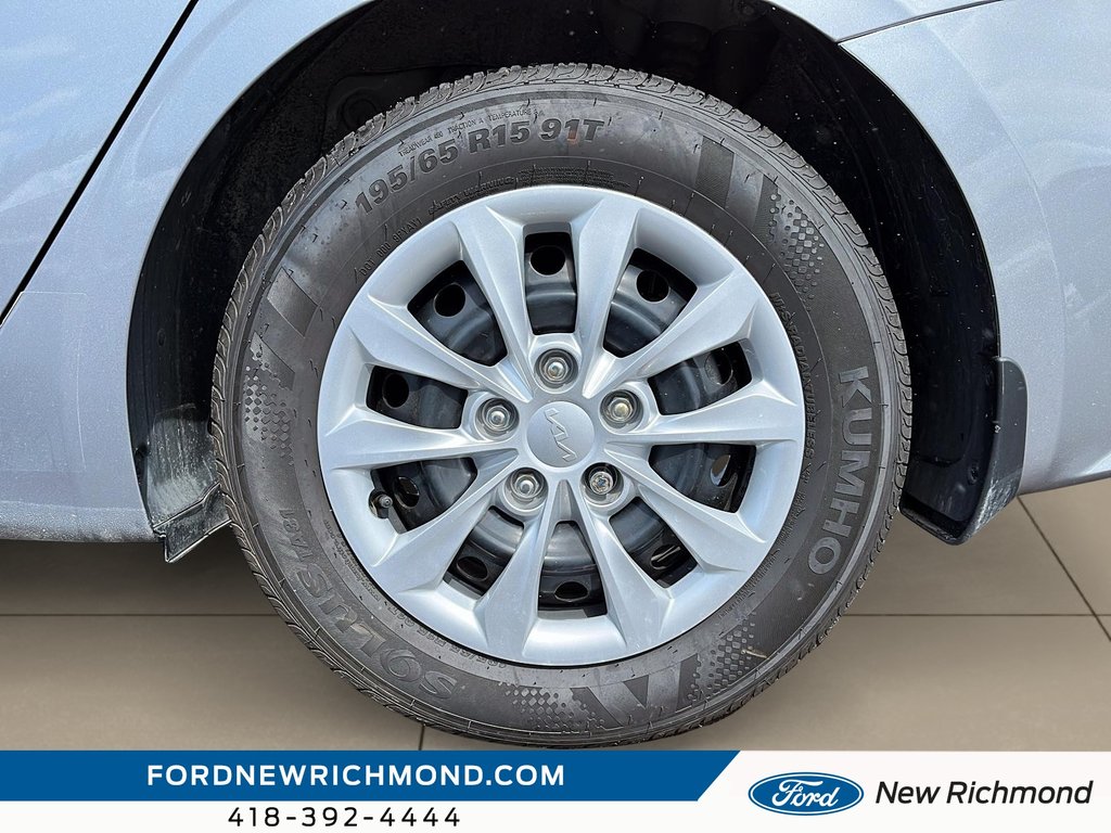 Kia Forte LX IVT 2024 à New Richmond, Québec - 10 - w1024h768px