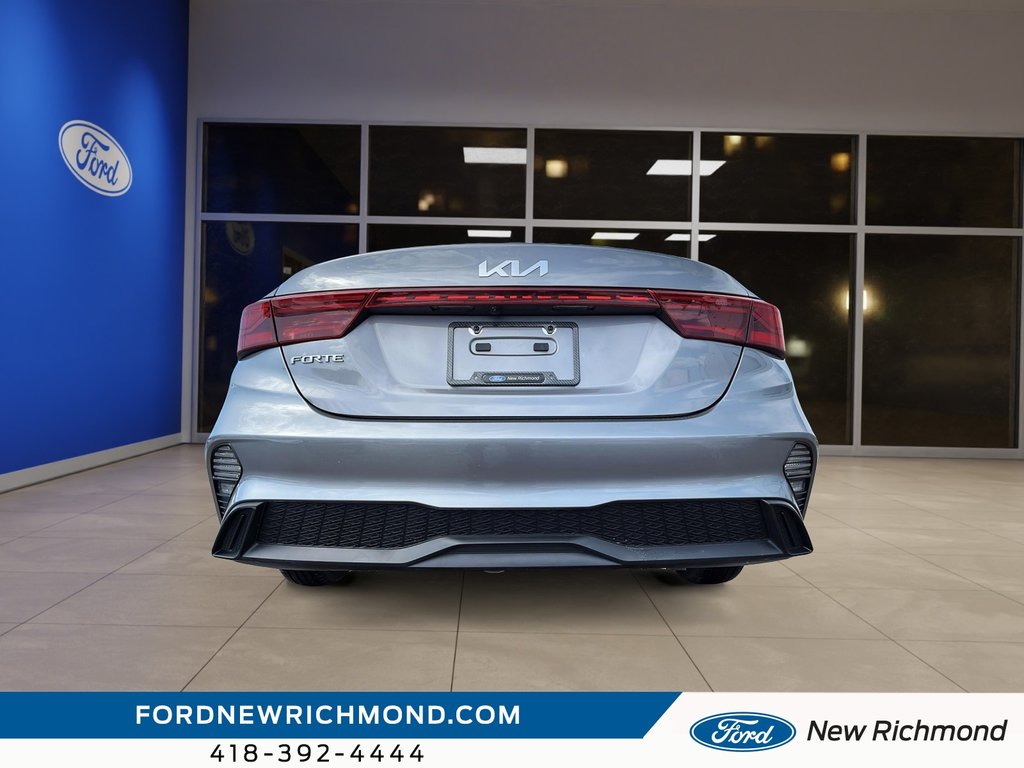 Kia Forte LX IVT 2024 à New Richmond, Québec - 4 - w1024h768px