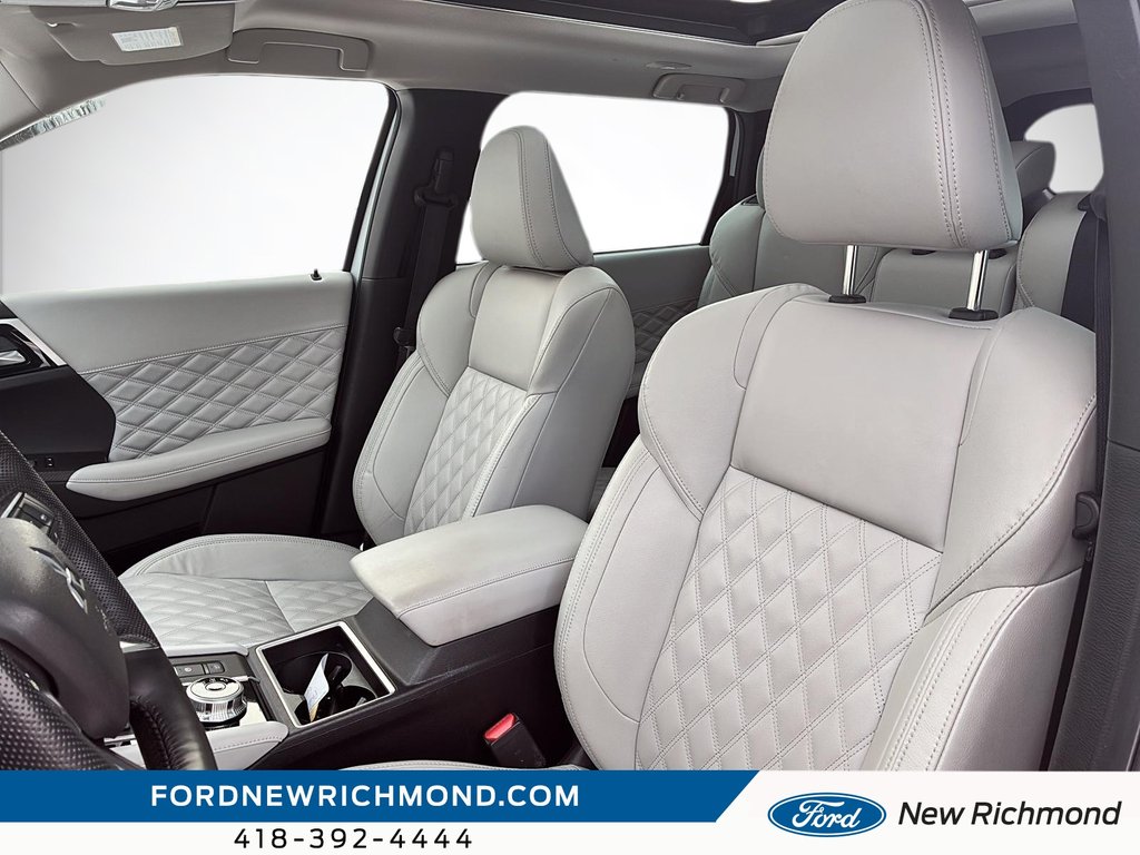 Mitsubishi Outlander SEL S-AWC 2023 à New Richmond, Québec - 18 - w1024h768px