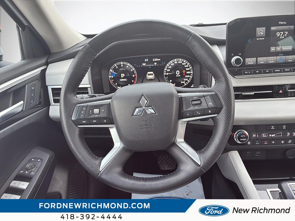 Mitsubishi Outlander SEL S-AWC 2023 à New Richmond, Québec - 24 - w1024h768px