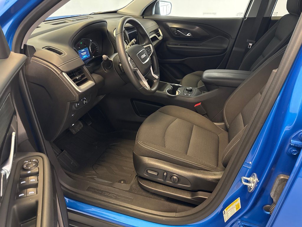 GMC Terrain SLE AWD *BAS KILOMÉTRAGE* 2024 à Richmond, Québec - 15 - w1024h768px