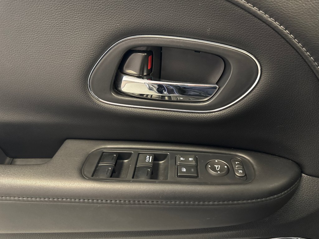 2017 Honda HR-V EX-L AWD *NAVIGATION + CUIR* in Richmond, Quebec - 29 - w1024h768px