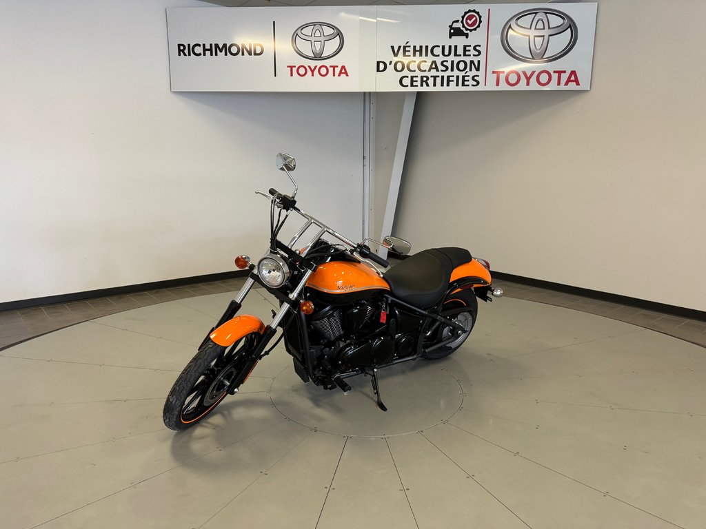 2021  VN900 VULCAN CUSTOM *SEULEMENT 700 KM* in Richmond, Quebec - 6 - w1024h768px