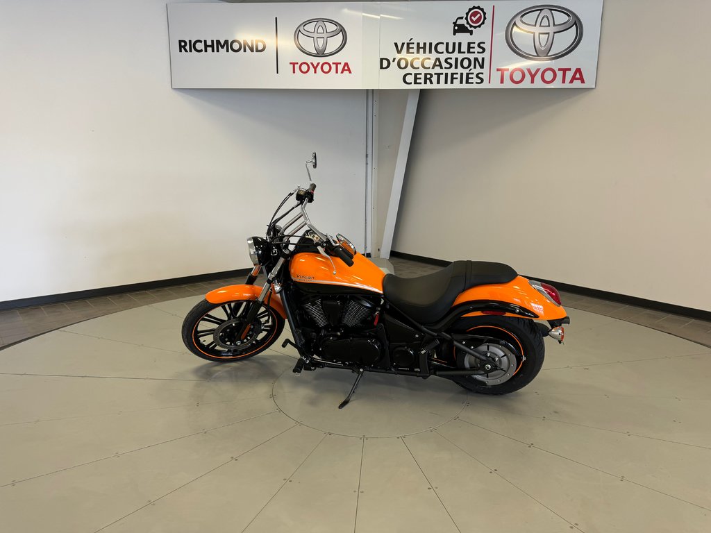 2021  VN900 VULCAN CUSTOM *SEULEMENT 700 KM* in Richmond, Quebec - 9 - w1024h768px