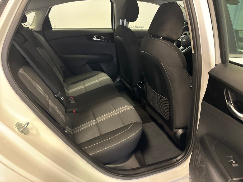 Kia Forte EX+ *TRÈS BEAU VÉHICULE* 2023 à Richmond, Québec - 17 - w1024h768px