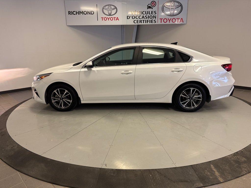 Kia Forte EX+ *TRÈS BEAU VÉHICULE* 2023 à Richmond, Québec - 4 - w1024h768px