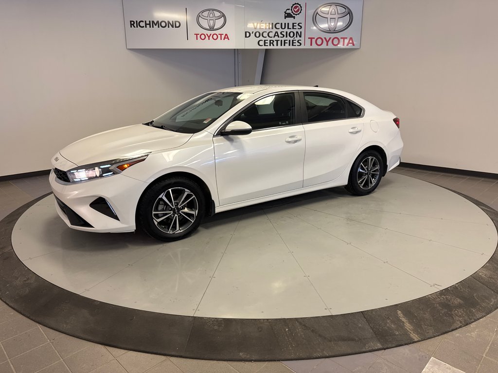 Kia Forte EX+ *TRÈS BEAU VÉHICULE* 2023 à Richmond, Québec - 3 - w1024h768px