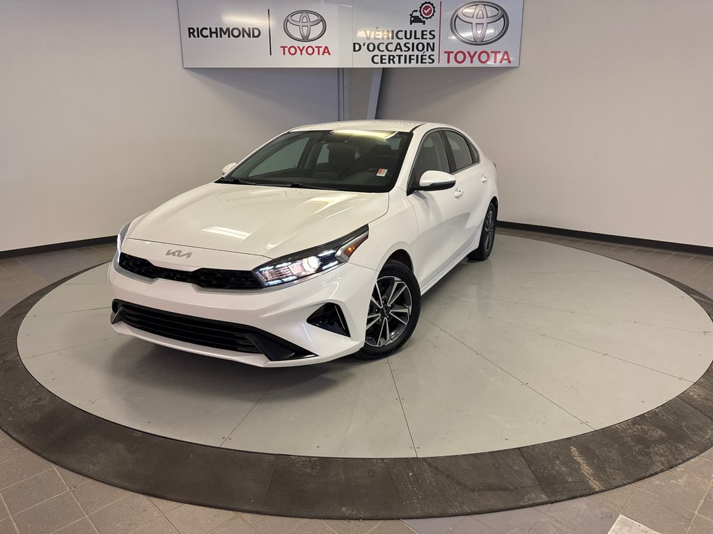 Kia Forte EX+ *TRÈS BEAU VÉHICULE* 2023 à Richmond, Québec - 1 - w1024h768px
