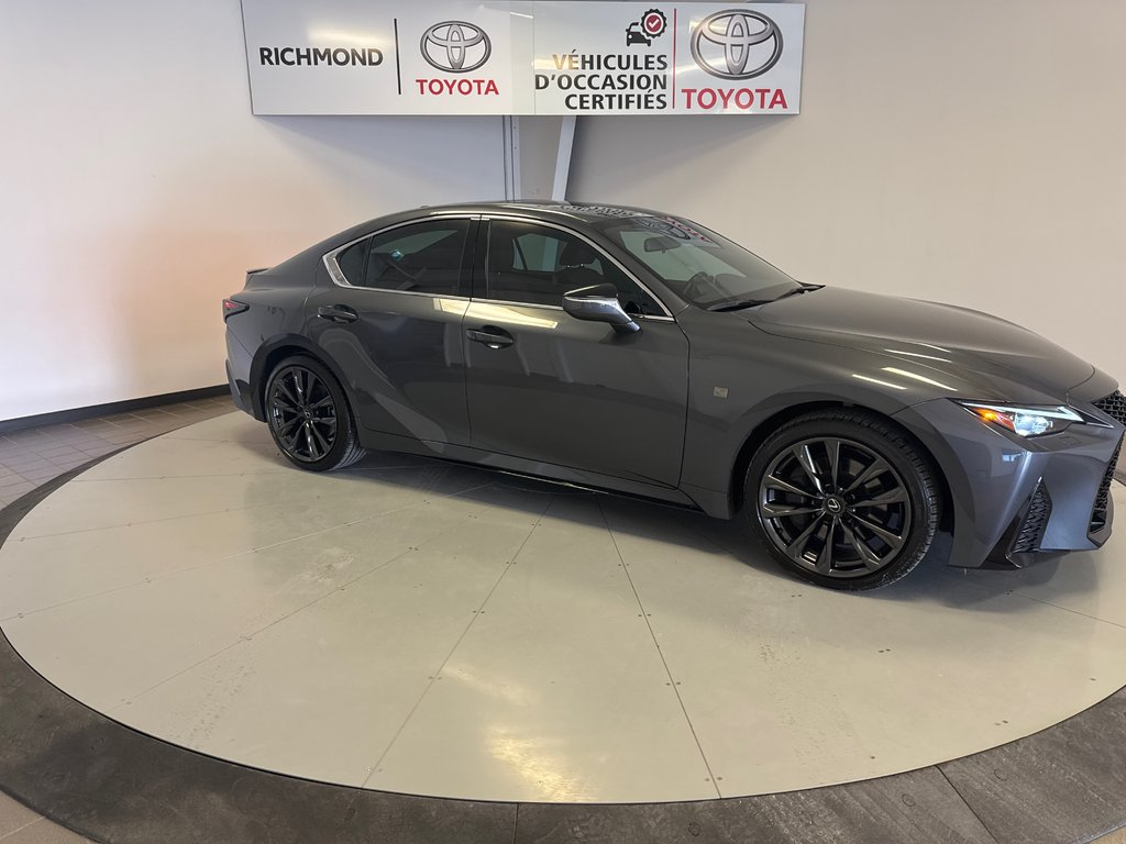 2024 Lexus IS 300 AWD *TRÈS BEAU VÉHICULE* in Richmond, Quebec - 12 - w1024h768px