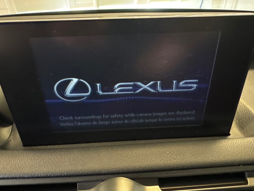 2024 Lexus IS 300 AWD *TRÈS BEAU VÉHICULE* in Richmond, Quebec - 20 - w1024h768px
