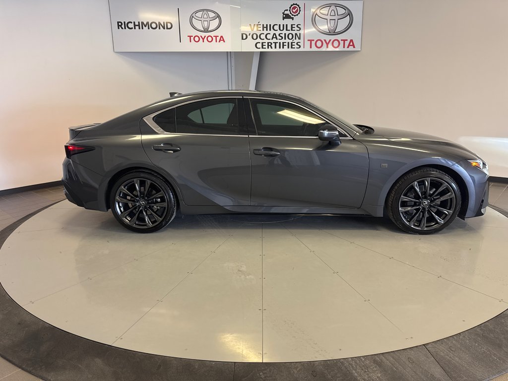 2024 Lexus IS 300 AWD *TRÈS BEAU VÉHICULE* in Richmond, Quebec - 11 - w1024h768px