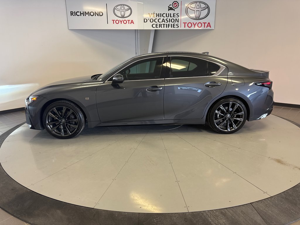 2024 Lexus IS 300 AWD *TRÈS BEAU VÉHICULE* in Richmond, Quebec - 4 - w1024h768px