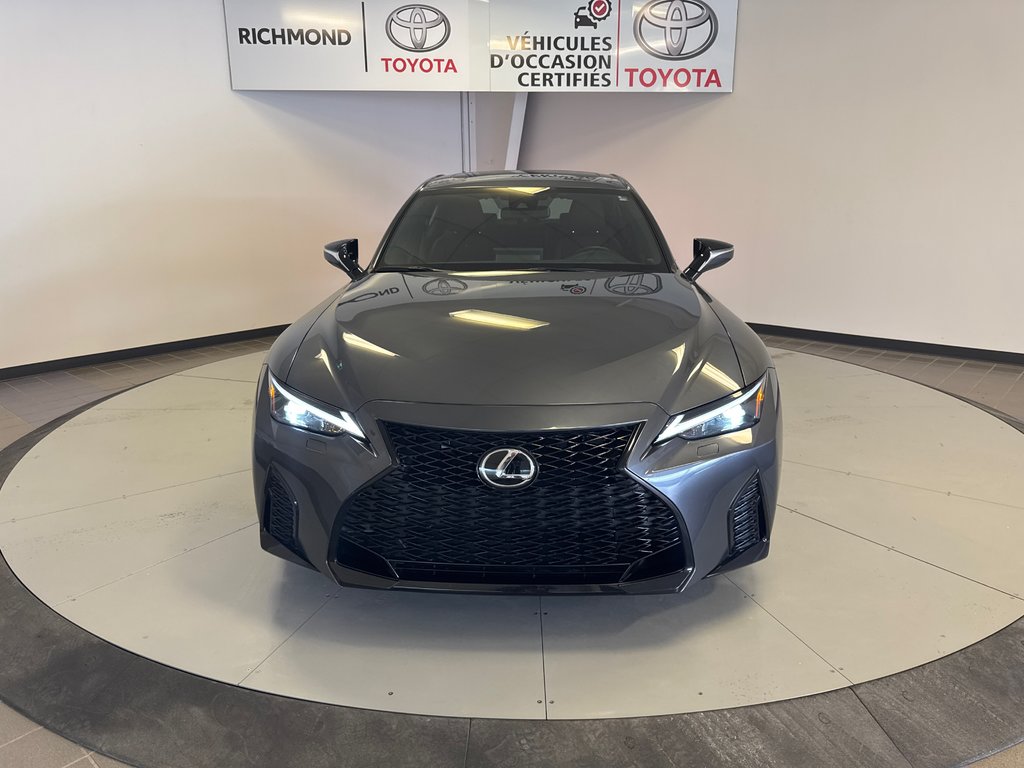 2024 Lexus IS 300 AWD *TRÈS BEAU VÉHICULE* in Richmond, Quebec - 14 - w1024h768px