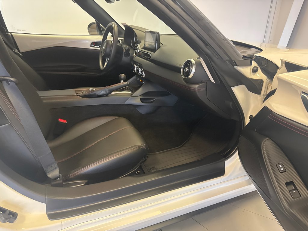 Mazda MX-5 GT 6 VITESSES *SEULEMENT 7,200 KM* 2018 à Richmond, Québec - 15 - w1024h768px