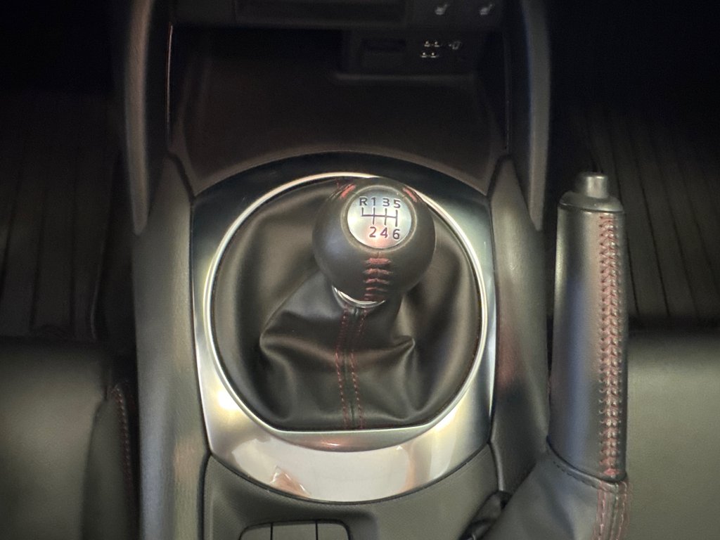 Mazda MX-5 GT 6 VITESSES *SEULEMENT 7,200 KM* 2018 à Richmond, Québec - 22 - w1024h768px