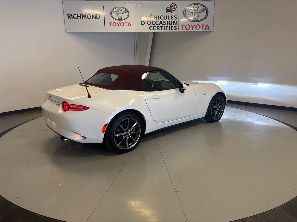 Mazda MX-5 GT 6 VITESSES *SEULEMENT 7,200 KM* 2018 à Richmond, Québec - 9 - w1024h768px
