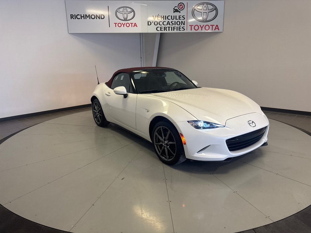 Mazda MX-5 GT 6 VITESSES *SEULEMENT 7,200 KM* 2018 à Richmond, Québec - 12 - w1024h768px
