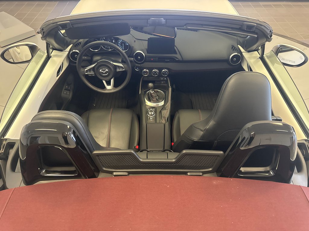 Mazda MX-5 GT 6 VITESSES *SEULEMENT 7,200 KM* 2018 à Richmond, Québec - 16 - w1024h768px