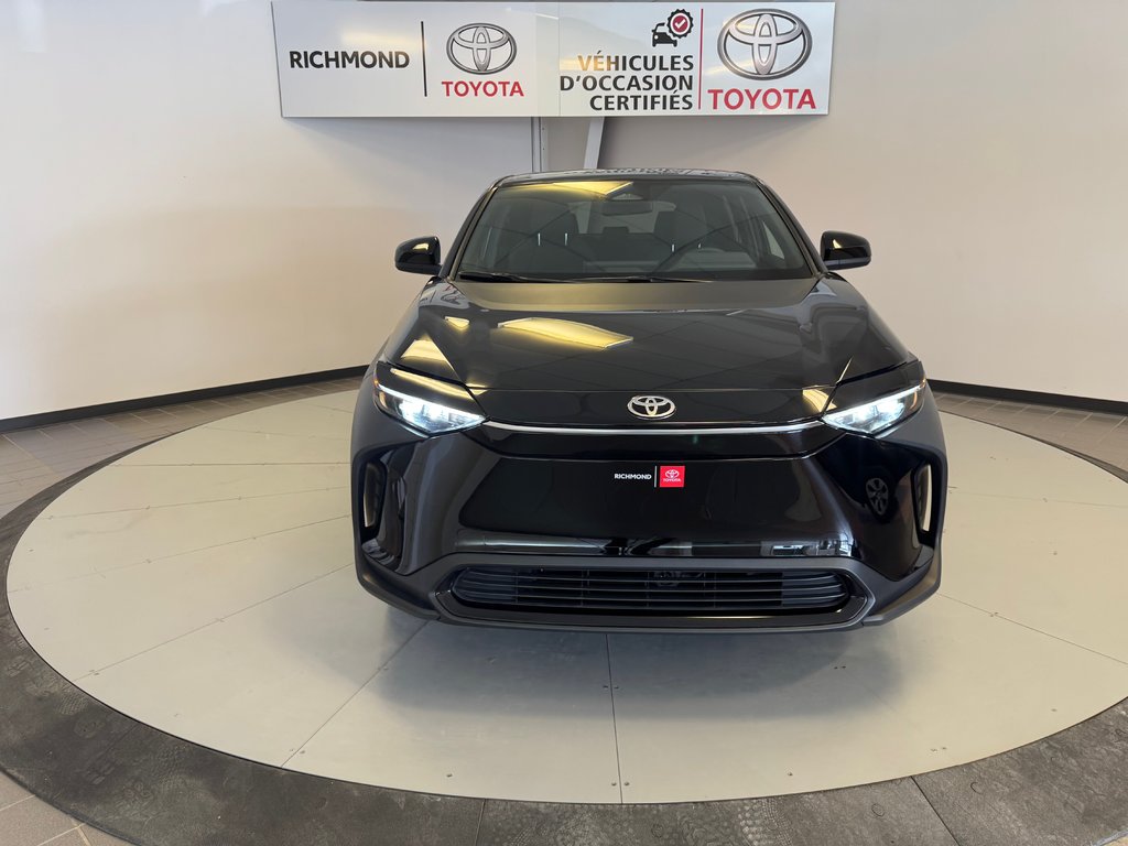 2024 Toyota BZ4X LE FWD *DÉMONSTRATEUR* in Richmond, Quebec - 12 - w1024h768px