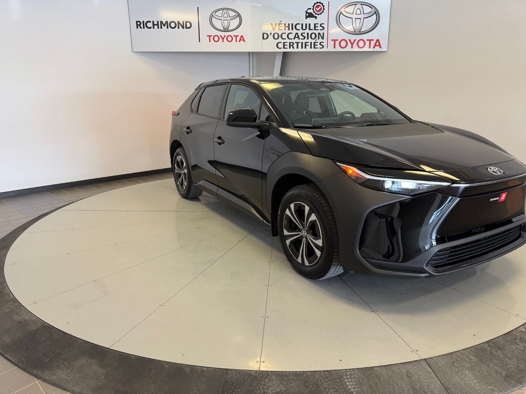 2024 Toyota BZ4X LE FWD *DÉMONSTRATEUR* in Richmond, Quebec - 13 - w1024h768px