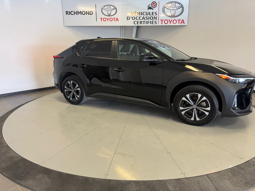 2024 Toyota BZ4X LE FWD *DÉMONSTRATEUR* in Richmond, Quebec - 11 - w1024h768px