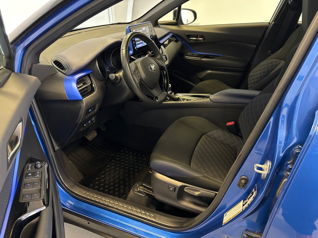 2021 Toyota C-HR in Richmond, Quebec - 15 - w1024h768px